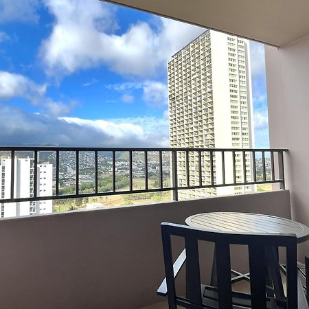 Royal Kuhio 1602 - Spacious Studio With Stunning Mountain Views In The Heart Of Waikiki! โฮโนลูลู ภายนอก รูปภาพ